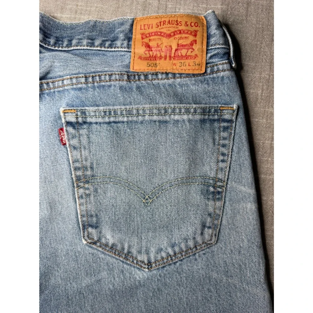 Levis 505 Regular Fit Mens Jeans 36x34 Light Wash Blue Straight Leg 00505-4891